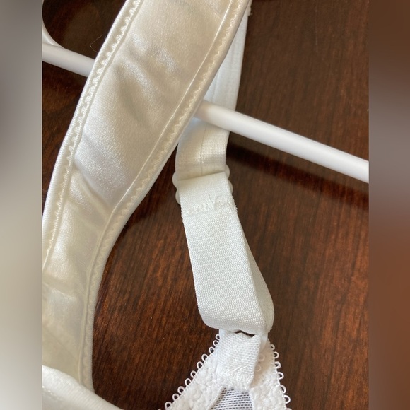 BALI SATIN TRACINGS MINIMIZER WHITE SIZE 36C COMFORT STRAP UNDERWIRE New - Picture 5 of 8